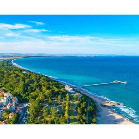 Luxury Apartment On The First Line To The Sea Burgas City Eksteriør billede